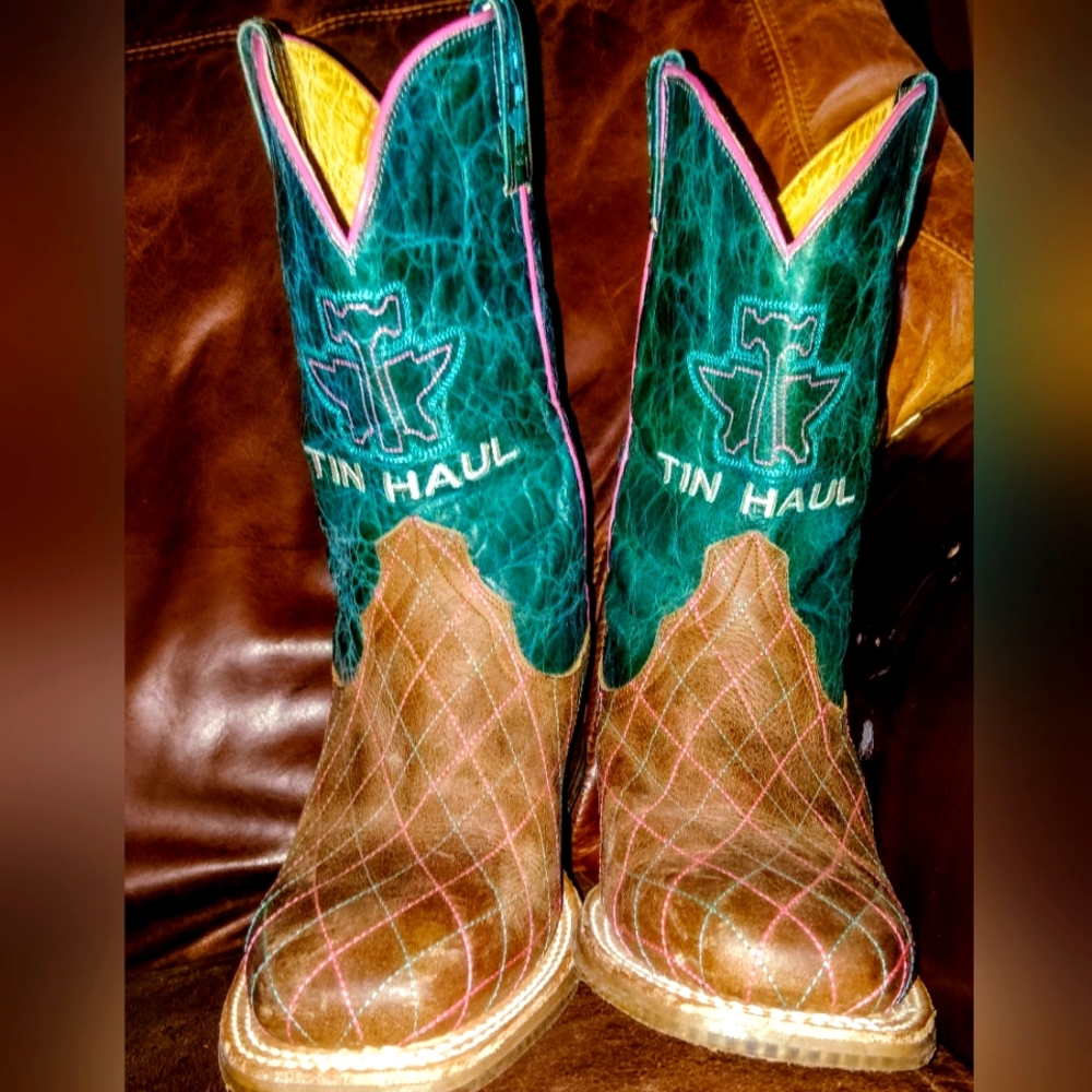 Tin haul boots